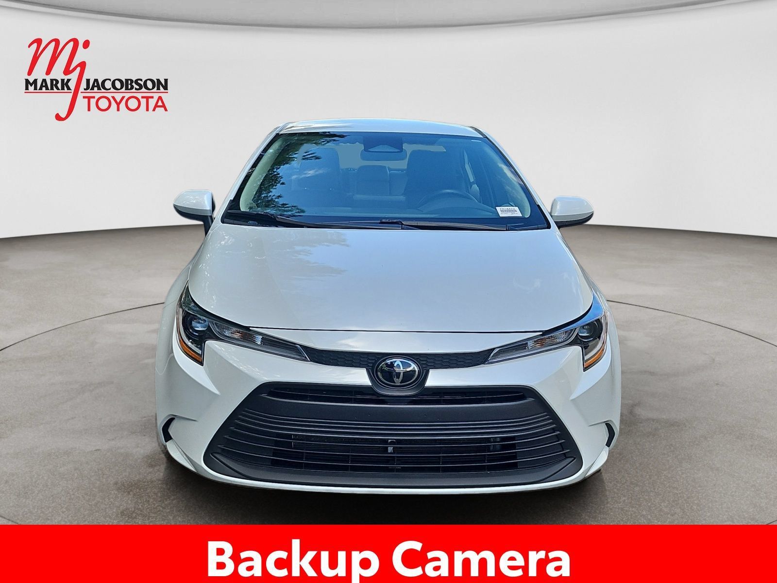 Used 2026 Toyota Corolla LE FWD image 3