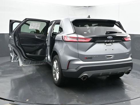 Used 2022 Ford Edge Titanium image 35