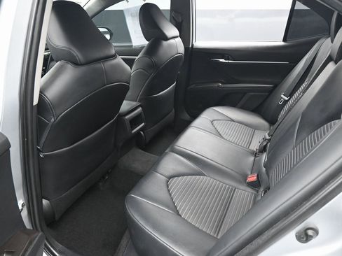 Used 2021 Toyota Camry SE image 23