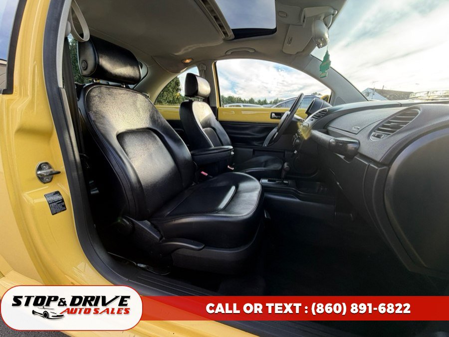 Used 2006 Volkswagen Beetle Coupe w/ Package 1 FWD image 15