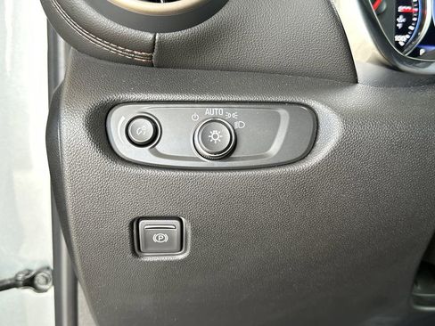 Certified 2025 Chevrolet Blazer Premier w/ LPO, Floor Liner Package image 21