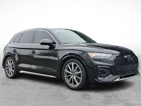 Used 2023 Audi SQ5 Premium Plus w/ Premium Plus Package image 3