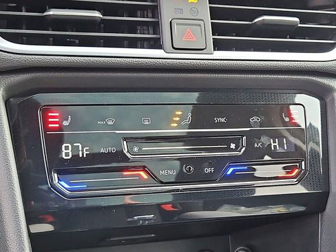 New 2026 Volkswagen Taos SE AWD/4WD image 14