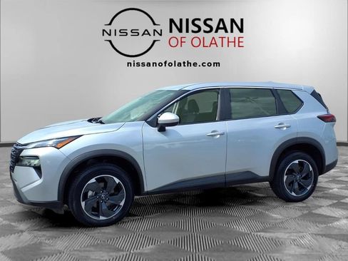 Used 2024 Nissan Rogue SV AWD/4WD image 24