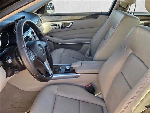 Used 2014 Mercedes-Benz E 350 Sedan image 17