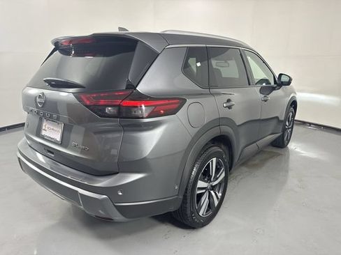 Used 2026 Nissan Rogue SL AWD/4WD image 35
