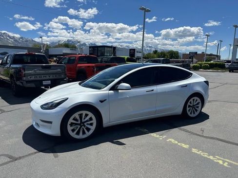 Used 2022 Tesla Model 3 Long Range AWD/4WD image 6