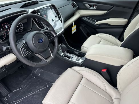 New 2025 Subaru Ascent Limited image 9
