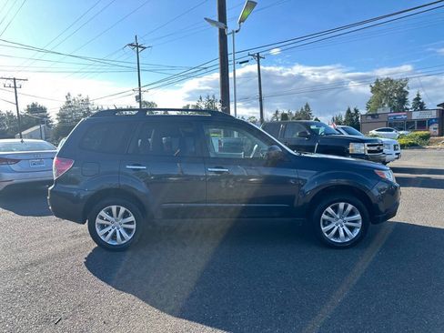 Used 2013 Subaru Forester 2.5X Premium AWD/4WD image 5