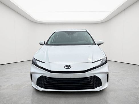 Used 2025 Toyota Camry LE w/ Convenience Package FWD image 2