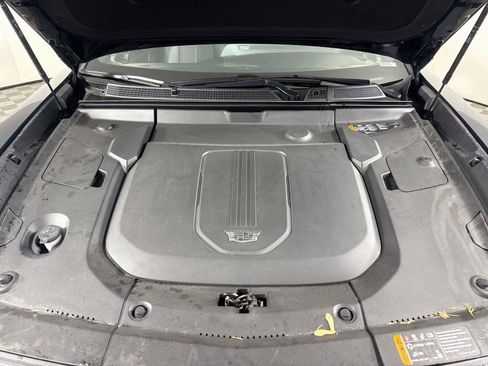 Used 2024 Cadillac Lyriq Luxury w/ LPO, Floor Liner Package AWD/4WD image 23