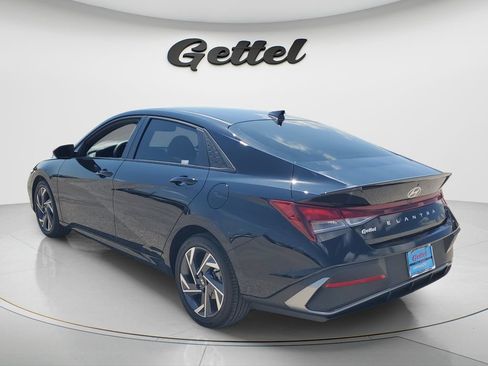 Used 2025 Hyundai Elantra Sport w/ Cargo Package FWD image 7