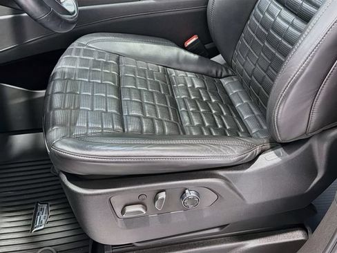 Used 2021 Cadillac Escalade Sport Platinum AWD/4WD image 18