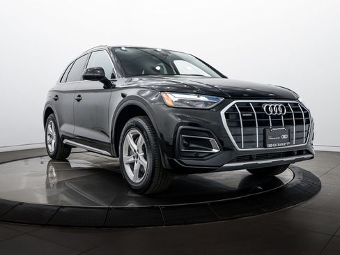 Certified 2023 Audi Q5 2.0T Premium w/ Convenience Package image 1