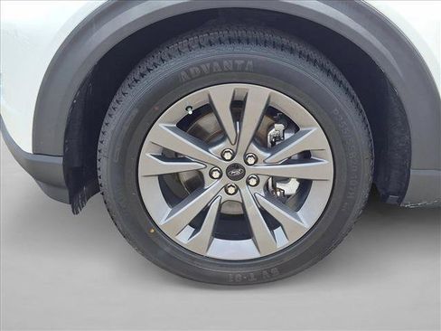 Used 2021 Ford Explorer XLT w/ Equipment Group 202A RWD image 23