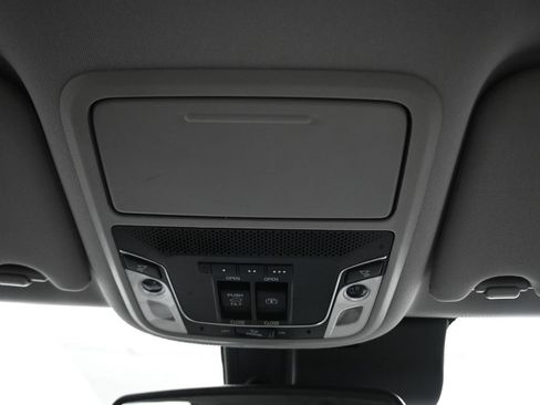 Used 2016 Honda Pilot Elite image 27