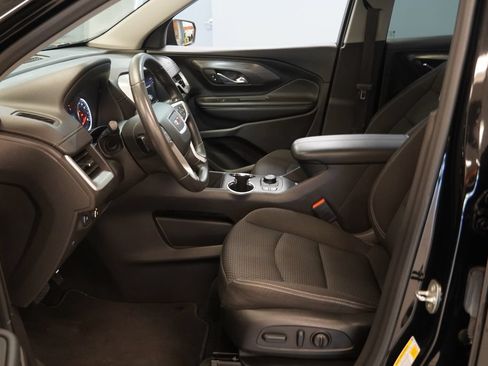 Used 2023 GMC Terrain SLE w/ Driver Convenience Package AWD/4WD image 5