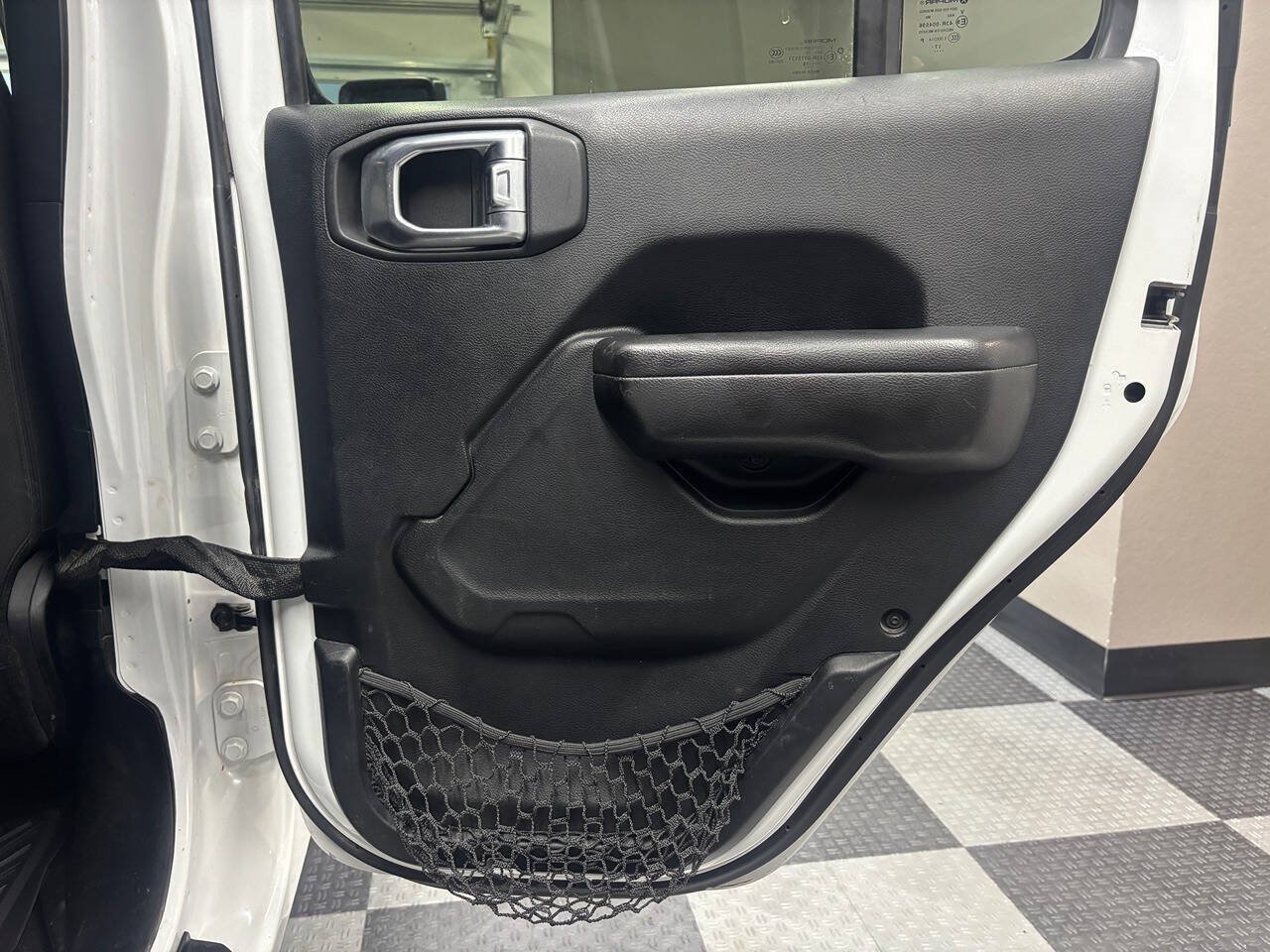 Used 2018 Jeep Wrangler Unlimited Sport S AWD/4WD image 21