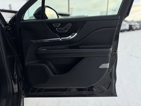 Used 2022 Lincoln Corsair Reserve image 18