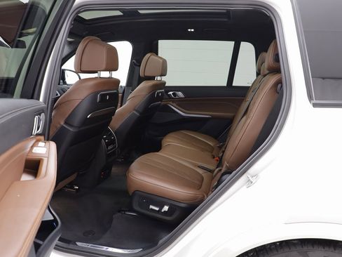 Certified 2025 BMW X7 M60i image 15