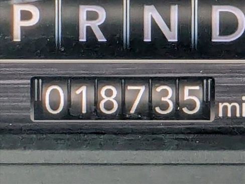 Used 2024 RAM 1500 Laramie image 11