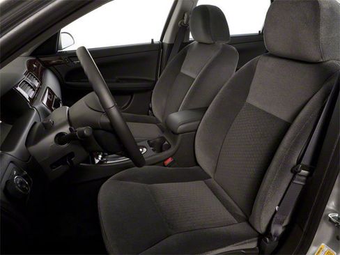 Used 2010 Chevrolet Impala LS FWD image 10