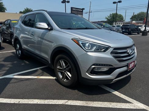 Used 2017 Hyundai Santa Fe Sport w/ 2.4L Tech Package 04 AWD/4WD image 3