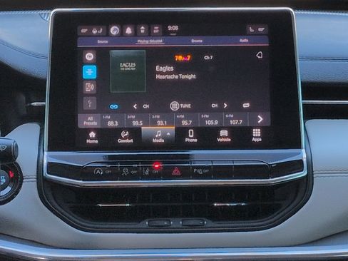 Certified 2022 Jeep Compass Limited AWD/4WD image 17