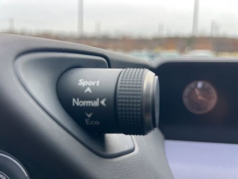 Used 2022 Lexus UX 250h 250h Base image 37