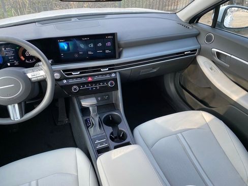 Certified 2025 Hyundai Sonata SE FWD image 26