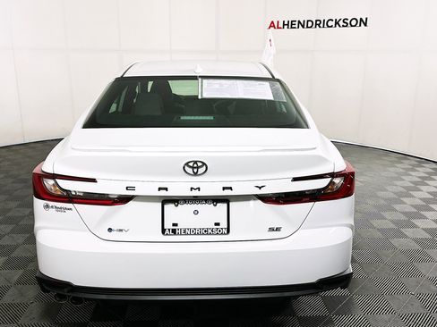 Used 2026 Toyota Camry SE image 4