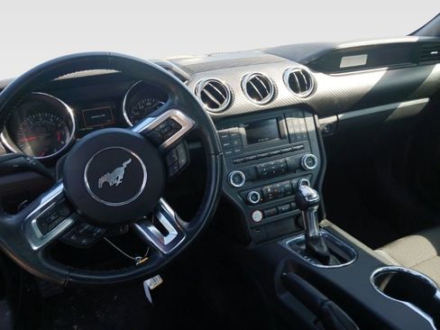 Used 2017 Ford Mustang Coupe image 6