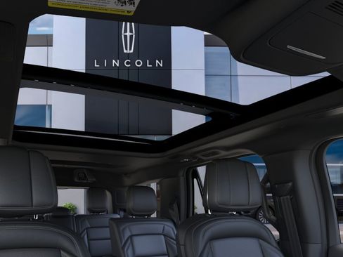 New 2026 Lincoln Navigator Reserve w/ Jet Appearance Package AWD/4WD image 22