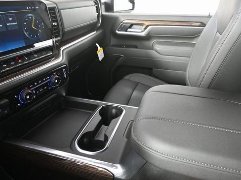 New 2026 Chevrolet Silverado 3500 LT w/ Trail Boss Package image 32