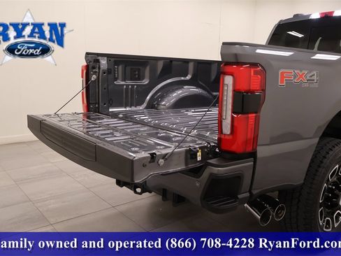 New 2026 Ford F250 Platinum w/ FX4 Off-Road Package image 5