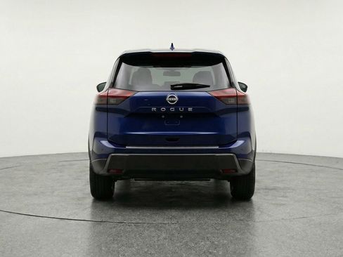 Used 2025 Nissan Rogue SV image 7