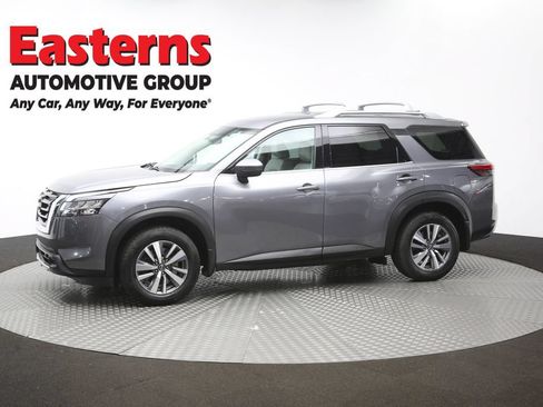 Used 2023 Nissan Pathfinder SL AWD/4WD image 58