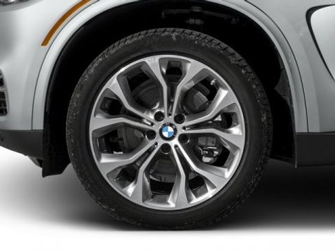 Used 2018 BMW X5 xDrive40e image 11