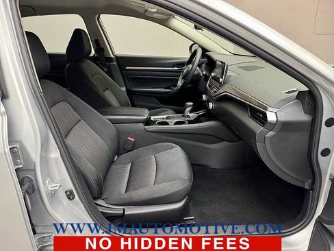 Used 2023 Nissan Altima 2.5 SV AWD/4WD image 19