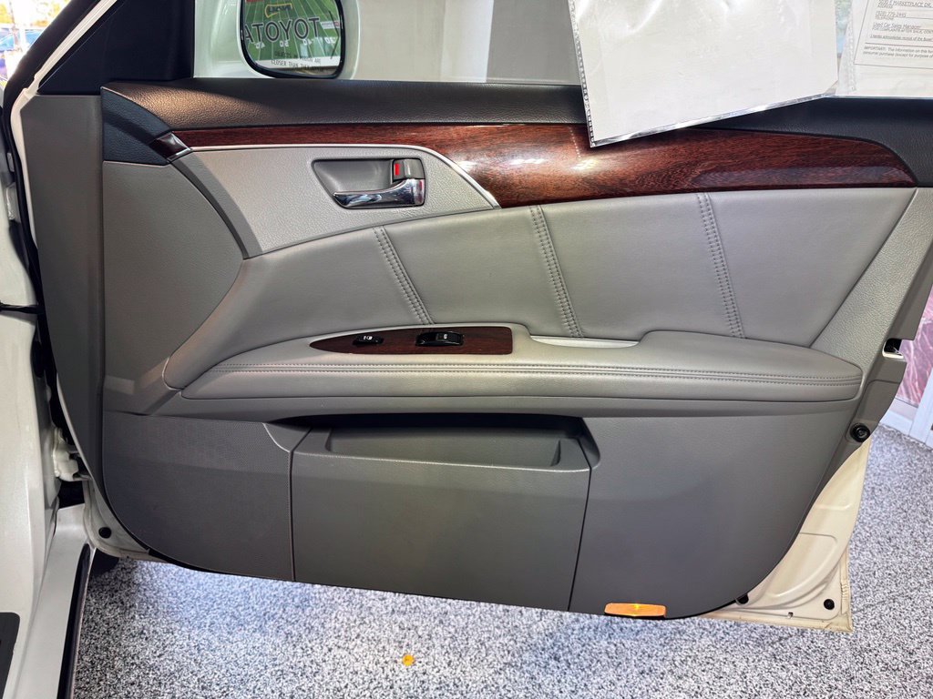 Used 2008 Toyota Avalon Limited FWD image 36