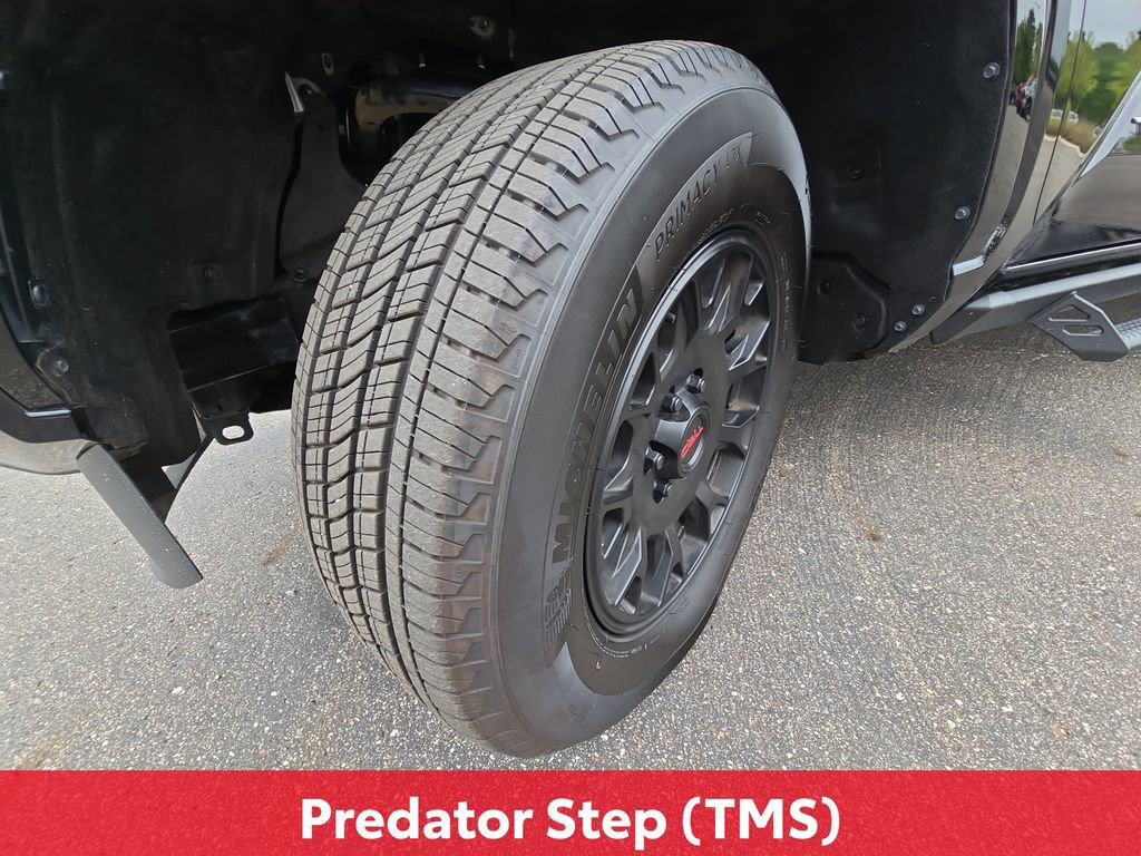 Certified 2025 Toyota Tacoma SR5 AWD/4WD image 37