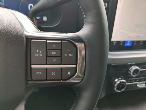 Used 2025 Ford F250 Platinum AWD/4WD image 32
