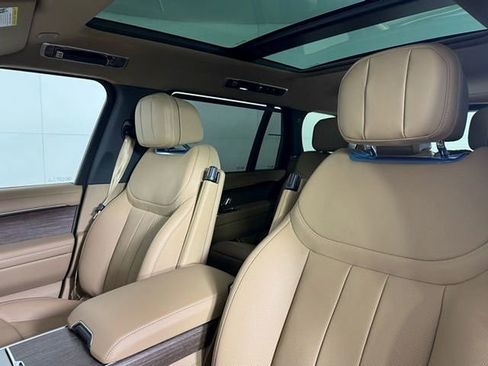 New 2026 Land Rover Range Rover Long Wheelbase SE image 28