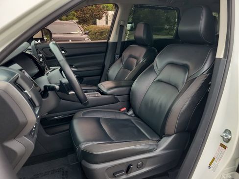 Used 2022 Nissan Pathfinder SL FWD image 16