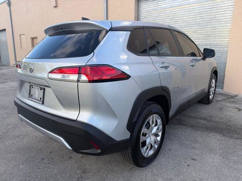 Used 2025 Toyota Corolla Cross L image 8