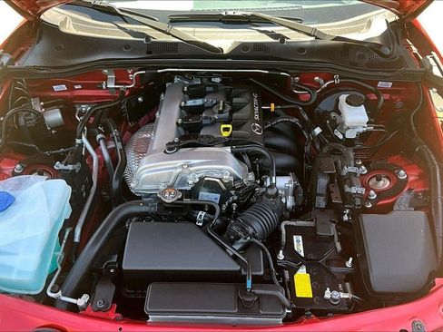 Used 2023 MAZDA MX-5 Miata Grand Touring w/ Weather Package RWD image 9