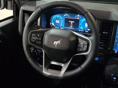 New 2025 Ford Bronco Badlands image 20