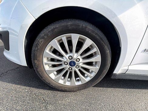 Used 2017 Ford C-MAX SE FWD image 14