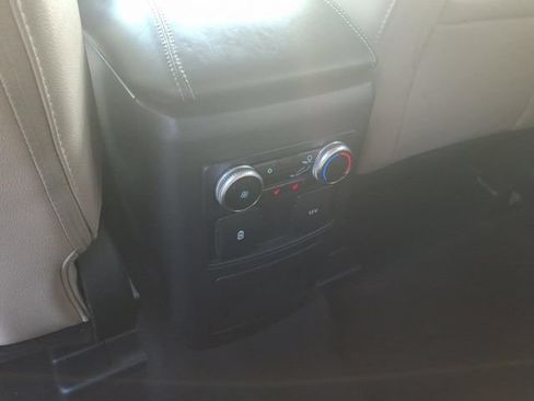 Used 2024 Ford Explorer Limited AWD/4WD image 9
