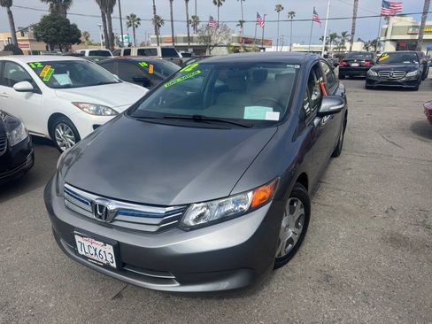 Used 2012 Honda Civic Hybrid Sedan image 2